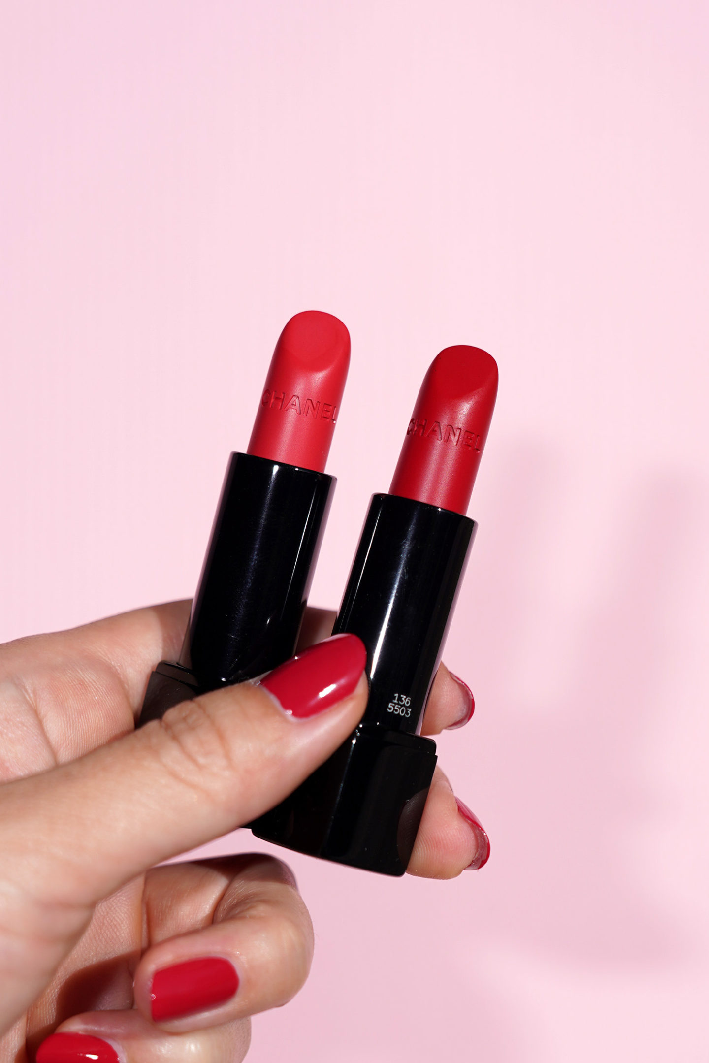 Chanel Rouge Allure Velvet Extreme en 134 Eclosion et 136 Pivoine Noire 