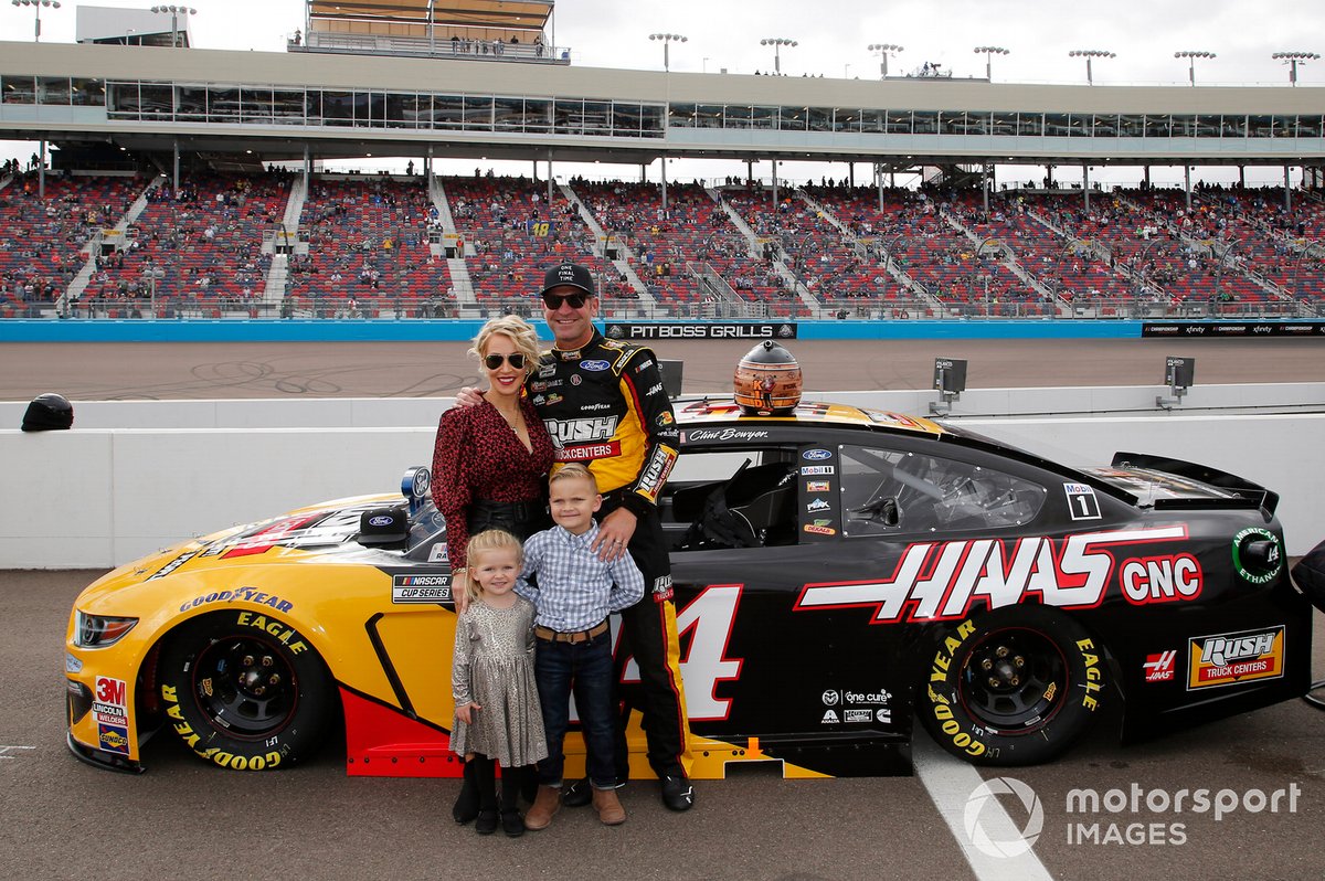 Clint Bowyer, Stewart-Haas Racing, Ford Mustang Rush / HAAS CNC