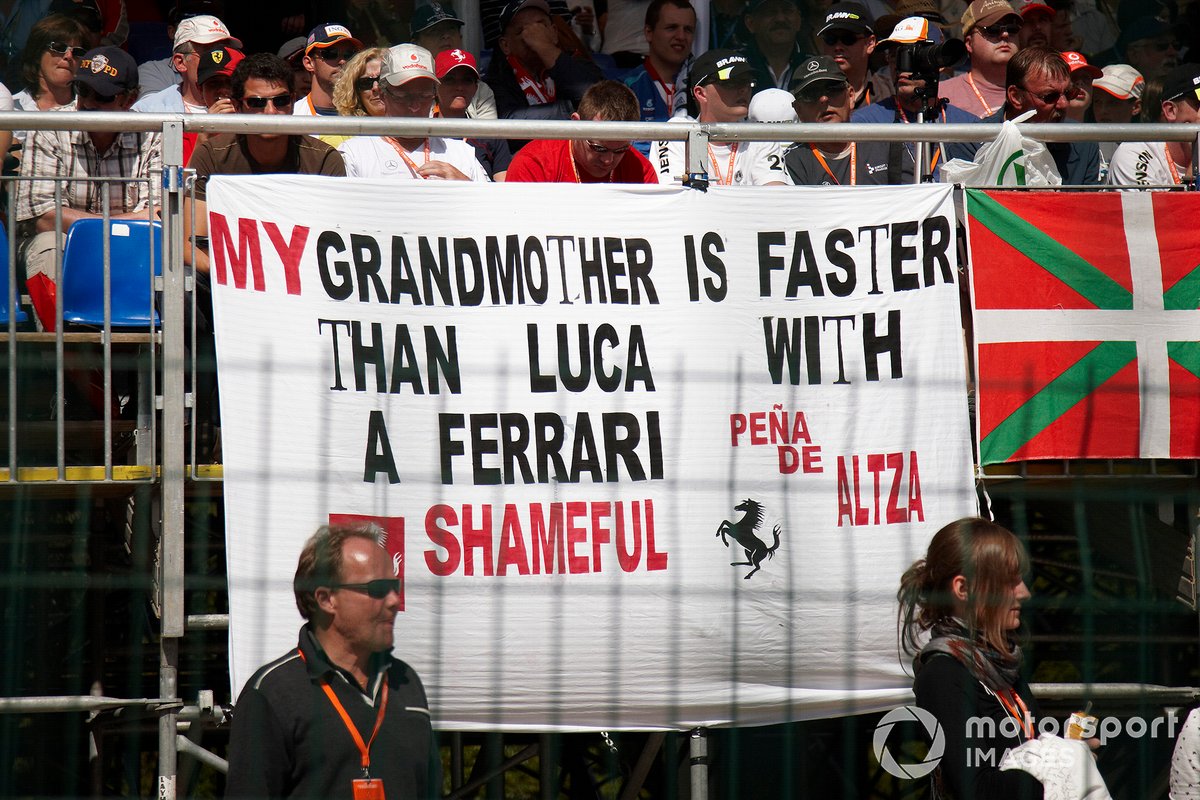 Les fans font connaître leurs sentiments à propos de Luca Badoer, Ferrari