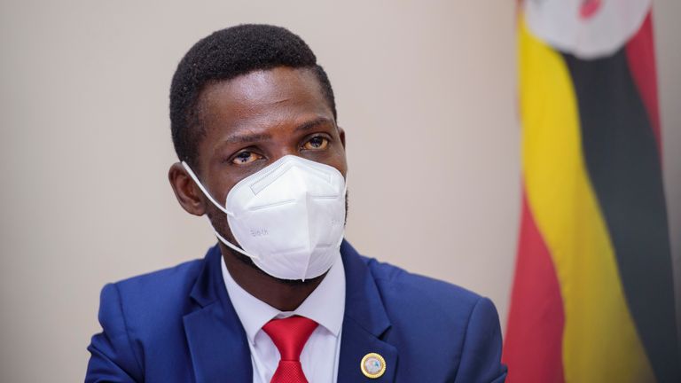 La campagne menée par Bobi Wine, un ancien chanteur de reggae, a touché une corde sensible chez la jeunesse ougandaise désabusée