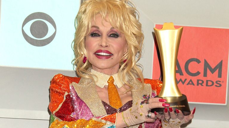 Dolly Parton à la 51e Academy of Country Music (ACM) Awards tenue le 3 avril 2016 au MGM Grand Garden Arena de Las Vegas, Nevada.  Pic: AP


