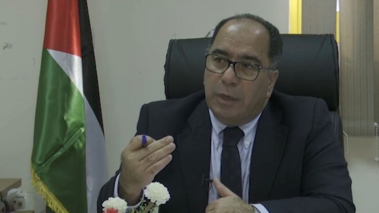 Le Dr Ali Abed Rabbo, directeur palestinien de la santé préventive, déclare qu'Israël devrait fournir le vaccin