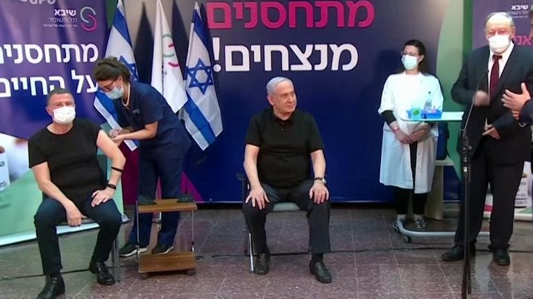 Yuli Edelstein et Benjamin Netanyahu ont reçu les deux premiers coups en direct à la télévision aux heures de grande écoute le mois dernier 