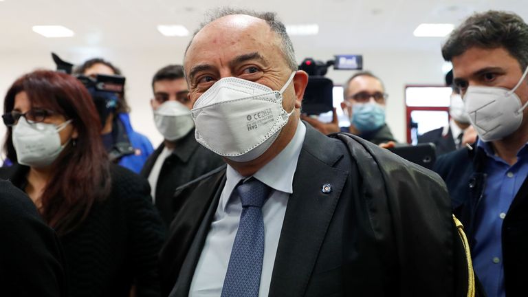 Le procureur Nicola Gratteri arrive le premier jour du procès