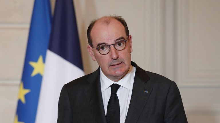 Le Premier ministre français Jean Castex prononce un discours après une réunion, au milieu de l'épidémie de maladie à coronavirus (COVID-19), à l'Elysée à Paris, France, le 29 janvier 2021. REUTERS / Benoit Tessier / Pool
