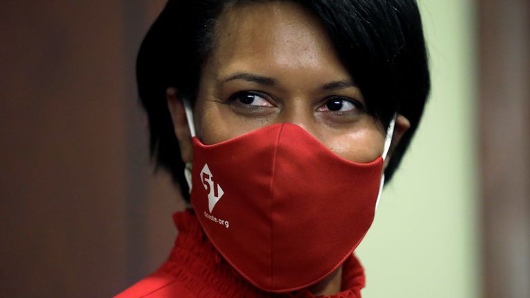 Le maire Muriel Bowser déclare que l'État de Washington doit être une priorité pour le nouveau président