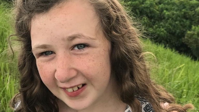Nora Quoirin est née avec l'holoprosencéphalie, un trouble qui affecte le développement du cerveau.  Pic: LBT / famille 