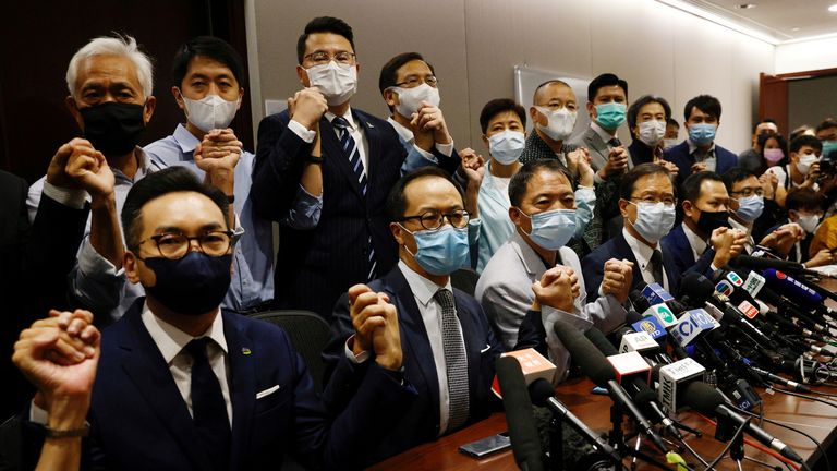 Les politiciens de l'opposition démissionnent à Hong Kong