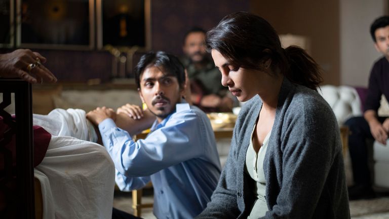 LE TIGRE BLANC - Adarsh ​​Gourav (Balram), ... Priyanka Chopra Jonas (Pinky), Rajkummar Rao ... ... (Ashok) ... dans ... LE TIGRE BLANC.  Pic: SINGH TEJINDER / Netflix 2020