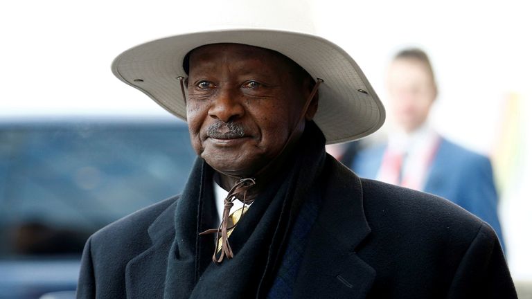 Le président ougandais Yoweri Museveni arrive au sommet de l'investissement Royaume-Uni-Afrique à Londres le 20 janvier 2020