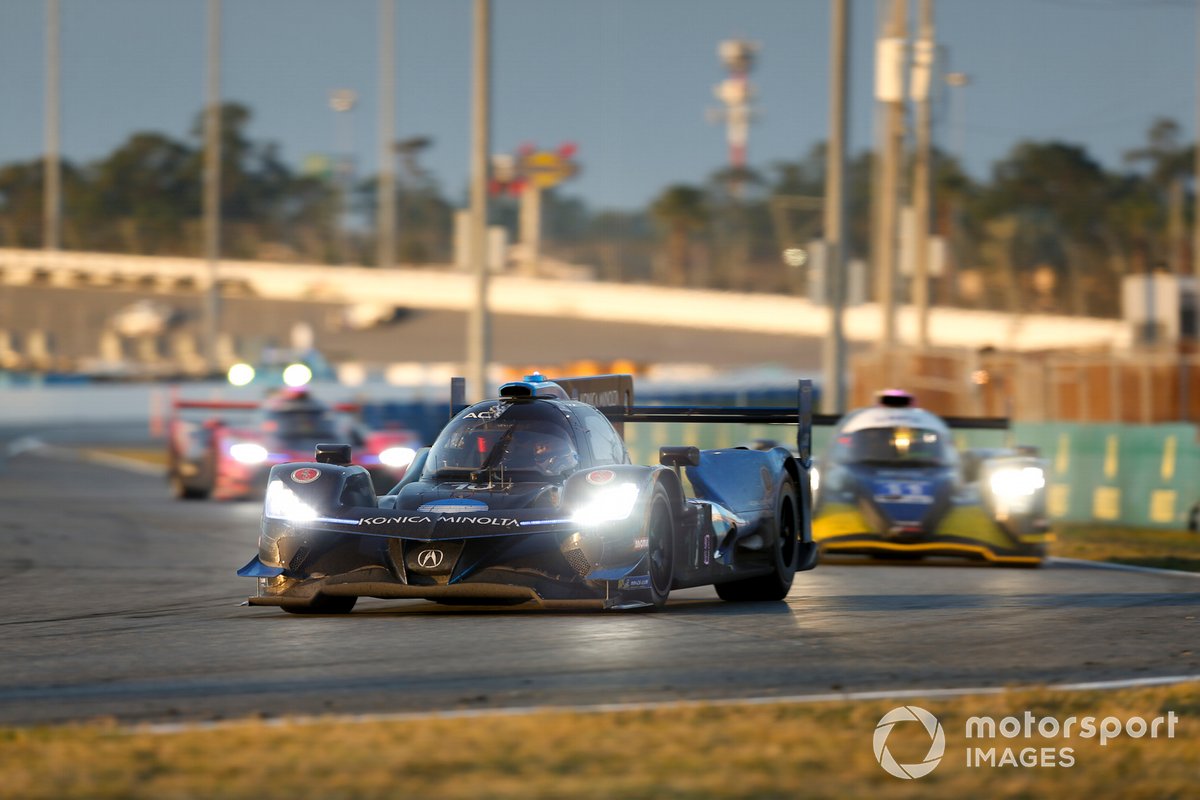 # 10 Wayne Taylor Racing Acura ARX-05 Acura DPi: Ricky Taylor, Filipe Albuquerque, Alexander Rossi, Helio Castroneves