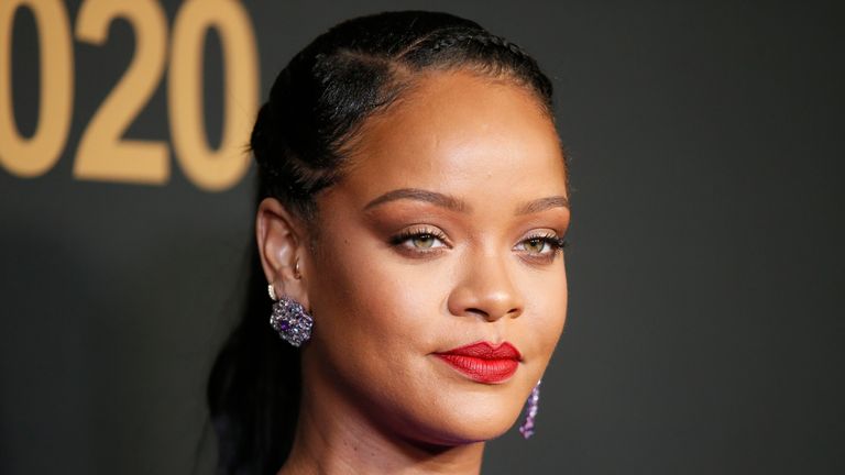 Rihanna - qui compte plus de 100 millions d'abonnés sur Twitter - a montré sa solidarité avec les agriculteurs indiens qui protestent