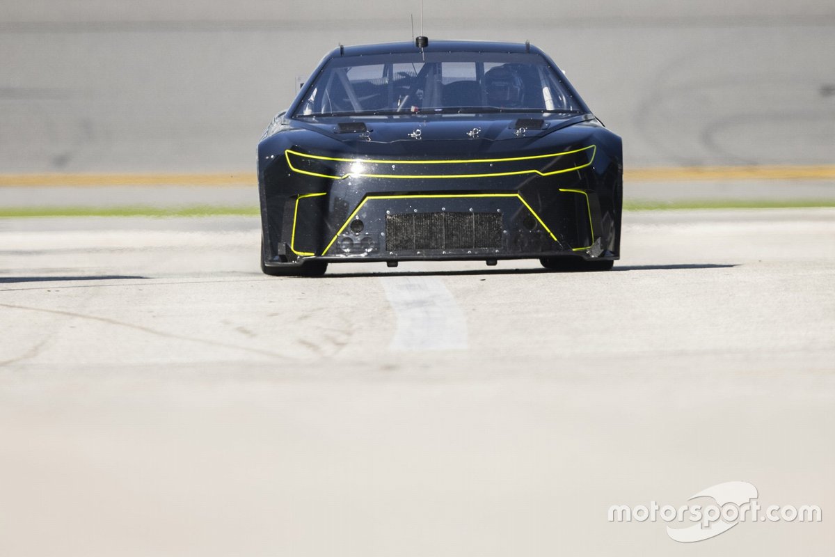 Chris Buescher conduit la voiture NASCAR Next gen