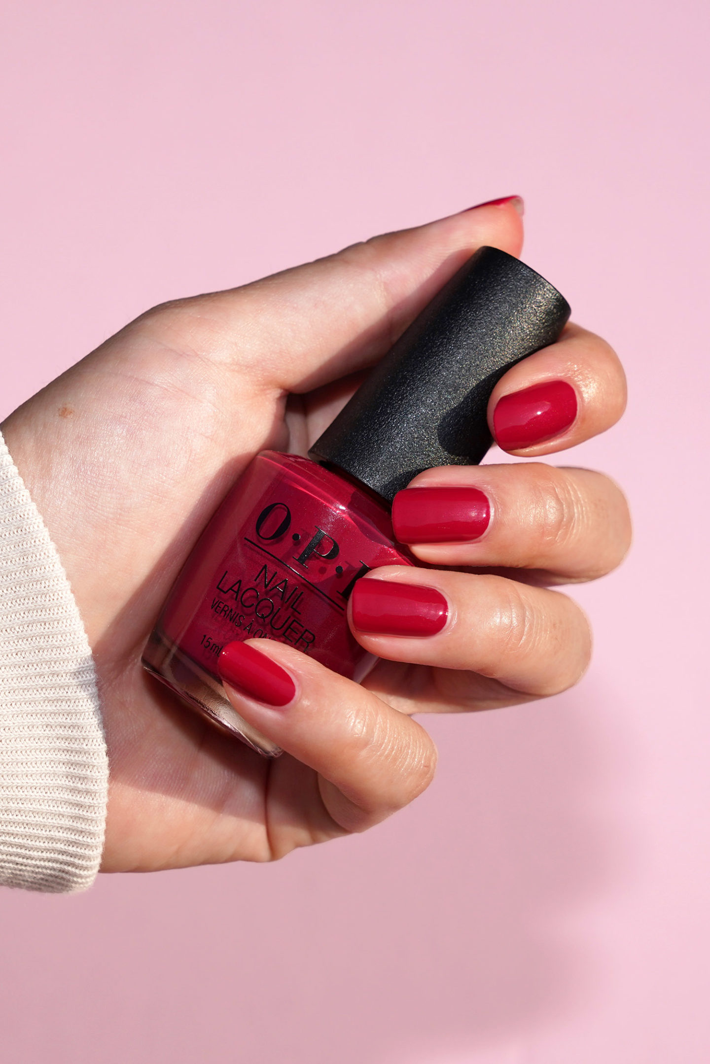 Swatch de vernis à ongles rouge OPI
