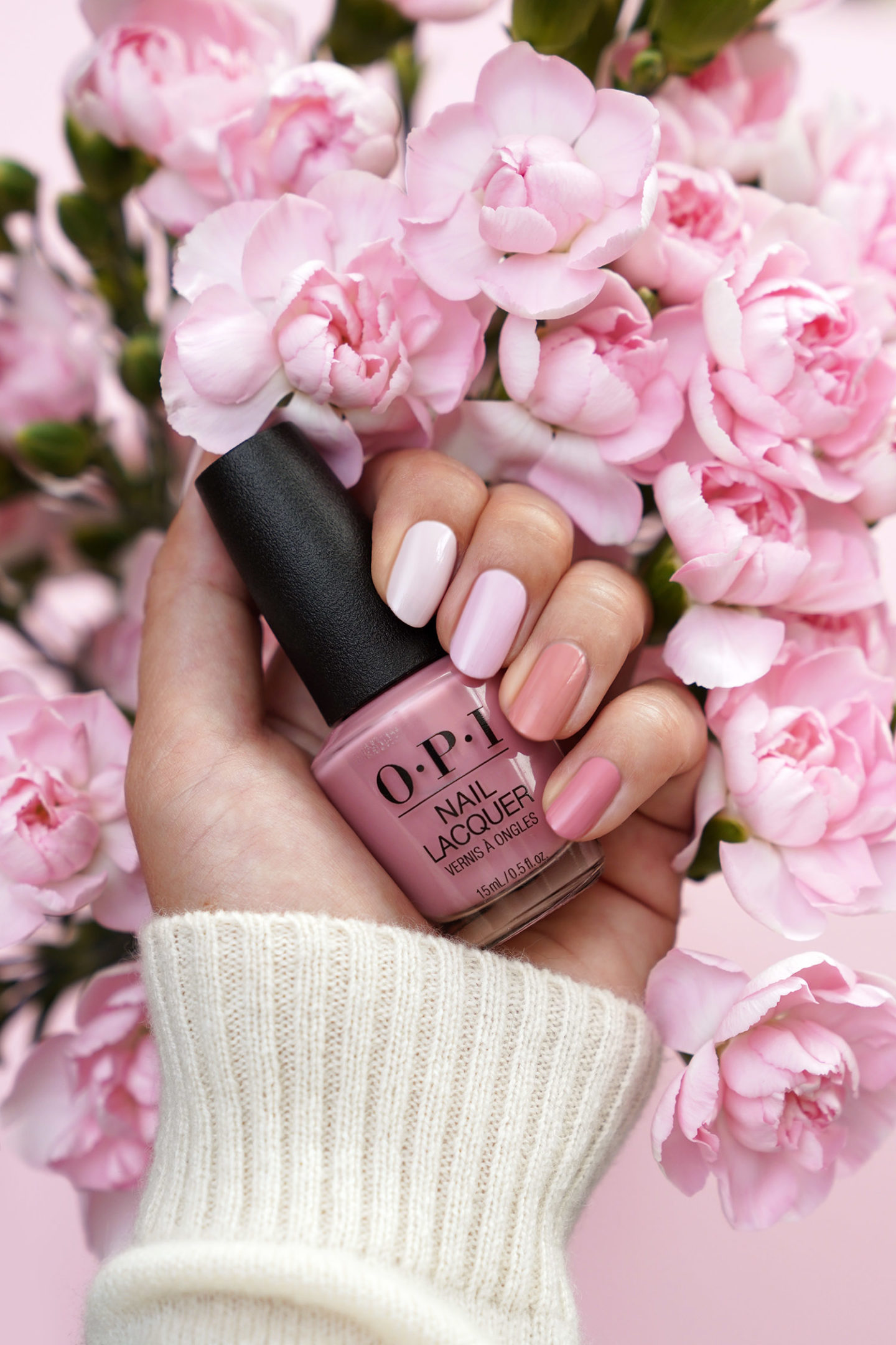 Vernis à ongles OPI rose et rouge pour la Saint-Valentin