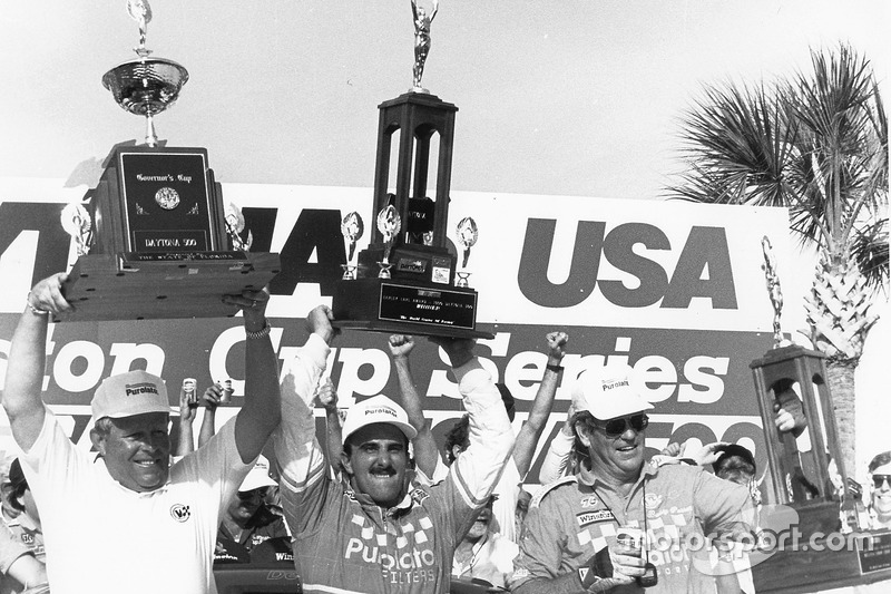 Vainqueur de la course Derrike Cope