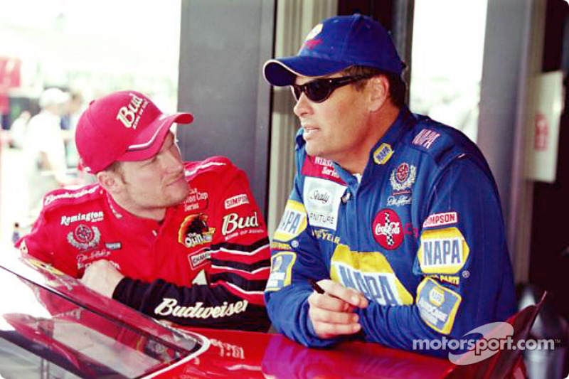 Dale Earnhardt Jr. et Michael Waltrip
