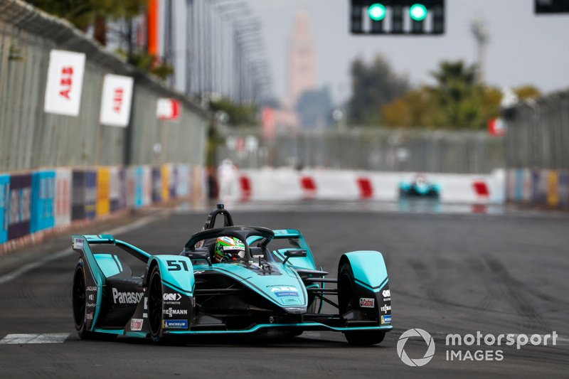 Sacha Fenestraz, pilote d'essai débutant pour Panasonic Jaguar Racing, Jaguar I-Type 4 