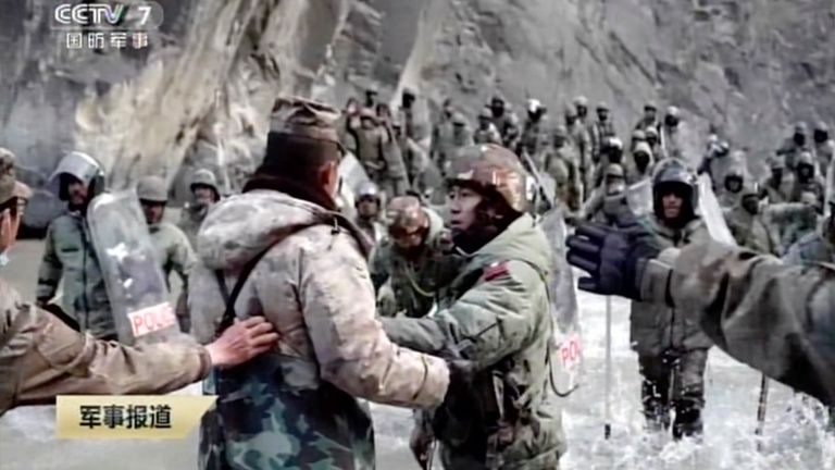   Les troupes indiennes et chinoises s'affrontent dans la vallée de Galwan à la frontière contestée