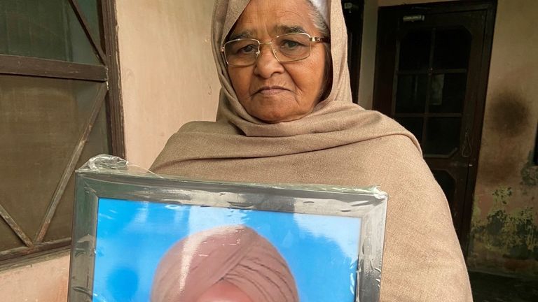 Jaspal Kaur, veuve de Gurmeet Singh décédée d'une crise cardiaque lors des manifestations d'agriculteurs indiens