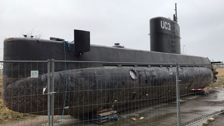 Kim Wall a été tué à bord du sous-marin de Peter Madsen après y être allé pour l'interroger.  Pic: AP