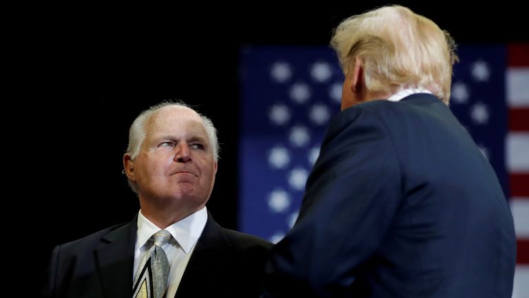Rush Limbaugh était une voix de premier plan dans la scène conservatrice, soutenant des personnalités comme Donald Trump