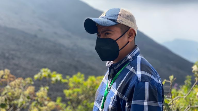 Alexander Rodas dit qu'il n'y a aucune chance de survie si les éruptions du volcan s'intensifient