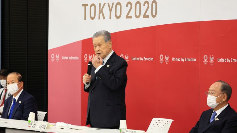 Le chef du comité d'organisation des Jeux Olympiques de Tokyo, Yoshiro Mori, annonce sa démission