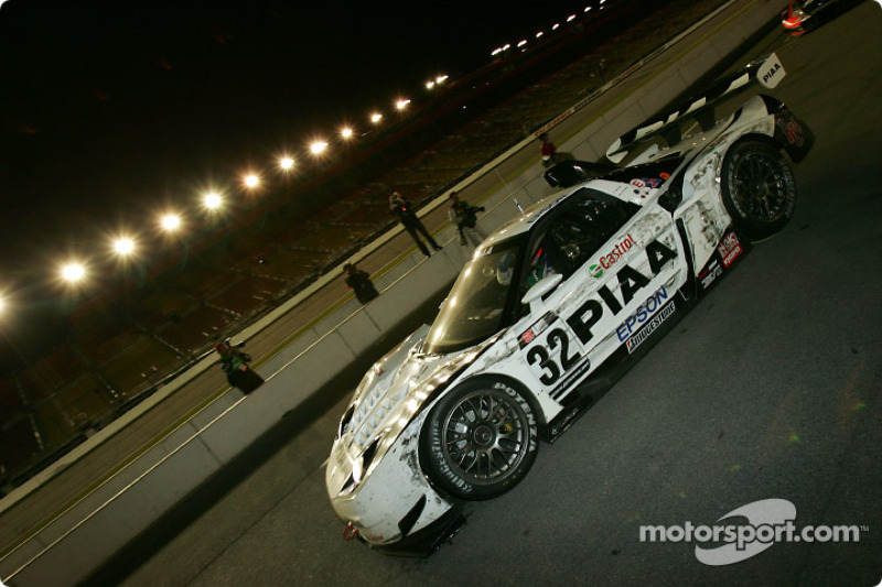 # 32 Epson NSX: Tsugio Matsuda, Andre Lotterer, la voiture gagnante (avant 60 secondes de pénalité) arrive sur la voie des stands