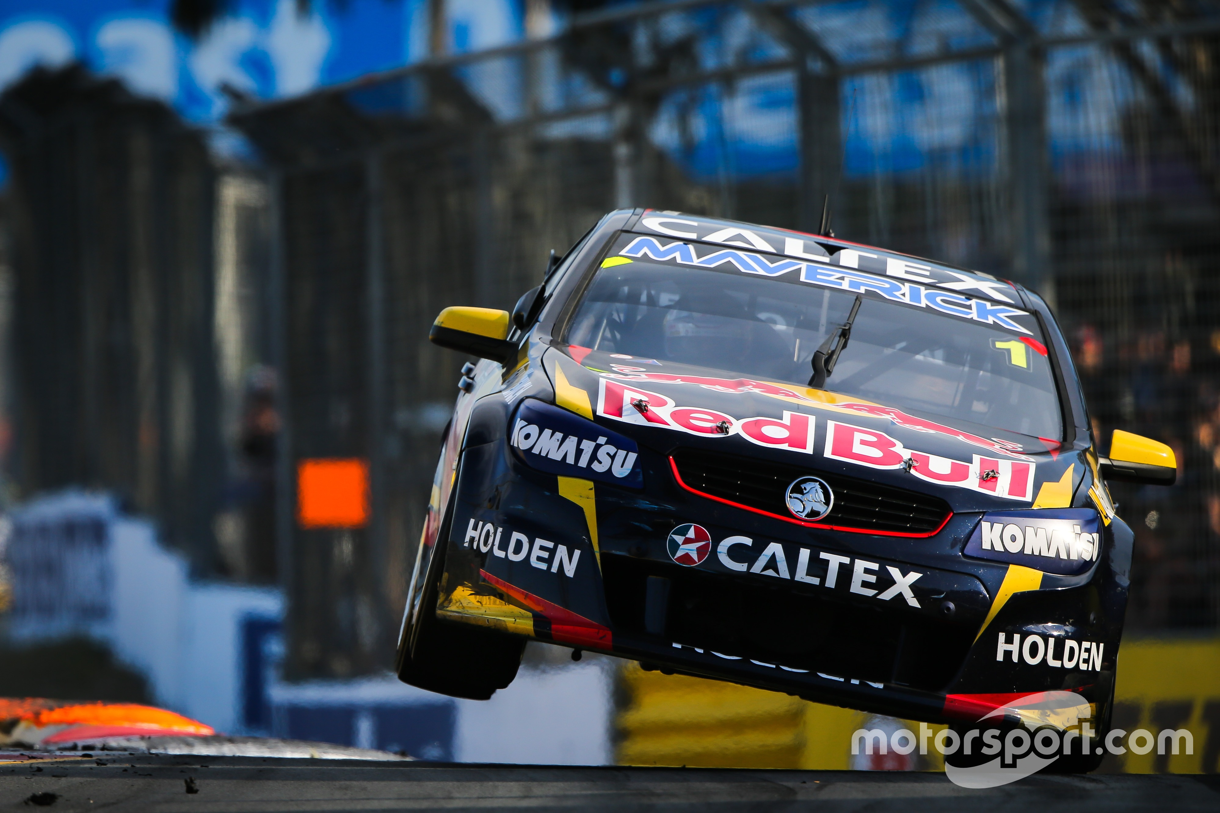 Whincup remporterait son quatrième titre sur le spin en 2014 Pic: LAT / Daniel Kalisz