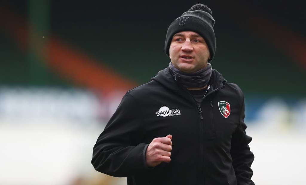 Warren Gatland des Lions regarde le patron de Leicester, Steve Borthwick, pour son équipe d’entraîneurs en Afrique du Sud