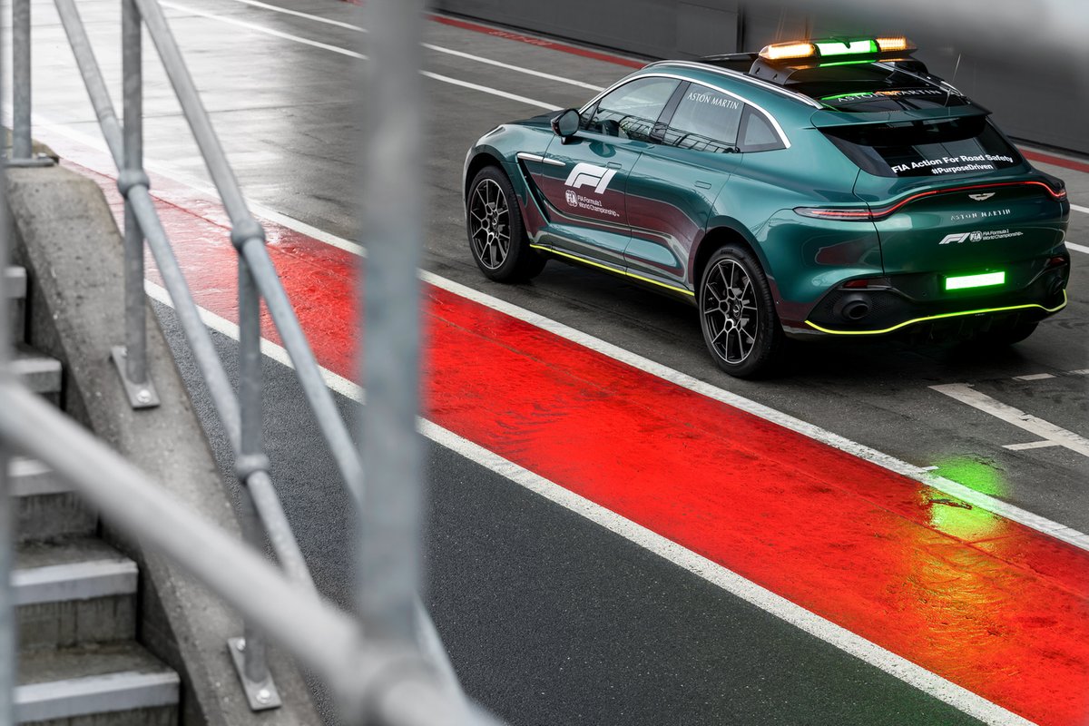 Voiture médicale officielle d'Astonn Martin de Formule 1