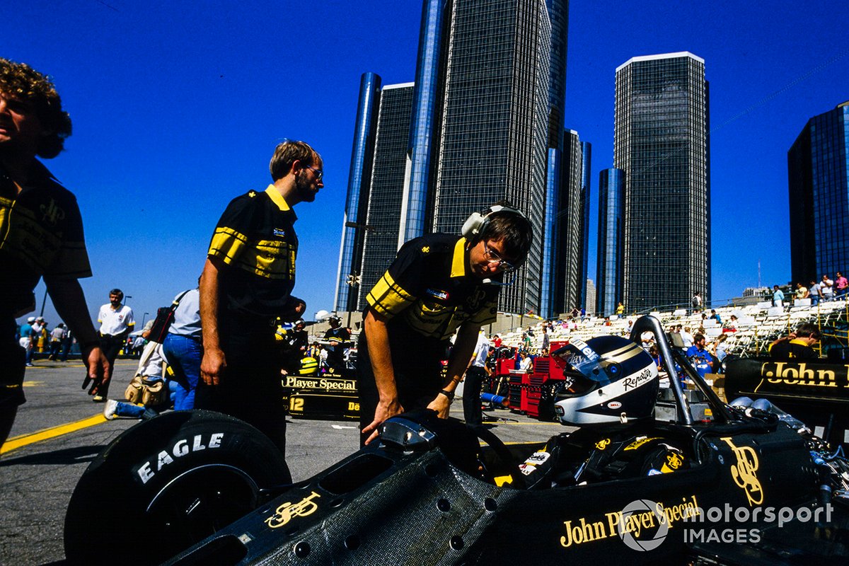 Johnny Dumfries, Lotus 98T Renault