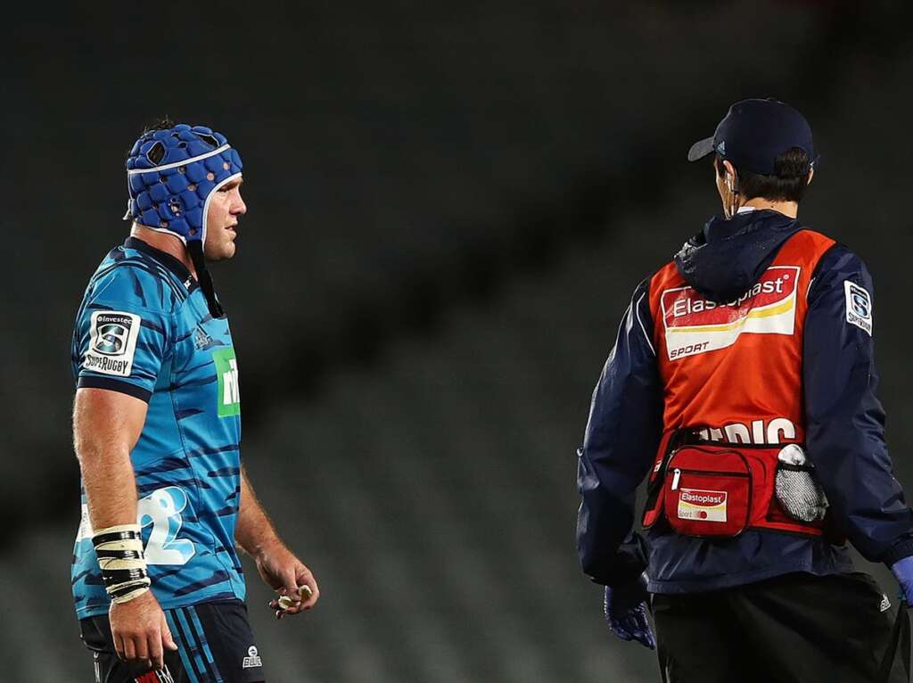 Le test de salive peut détecter avec précision les commotions cérébrales chez les joueurs de rugby masculins