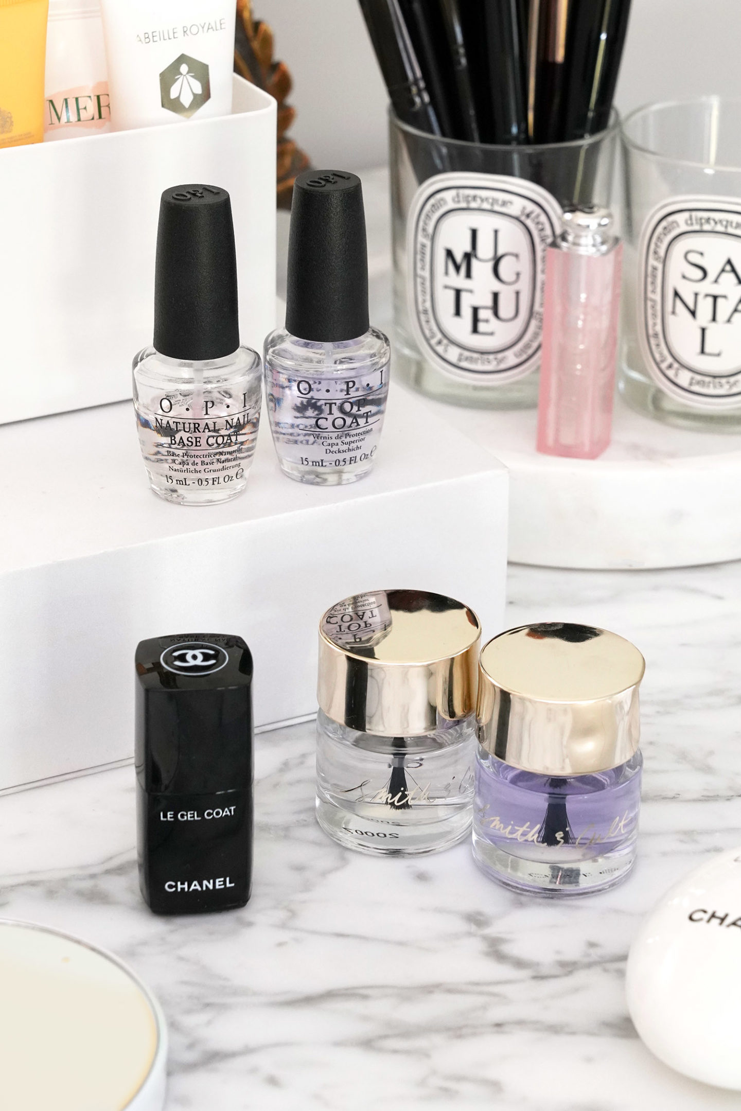 Meilleures couches de base et de finition OPI, Chanel, Smith et Cult