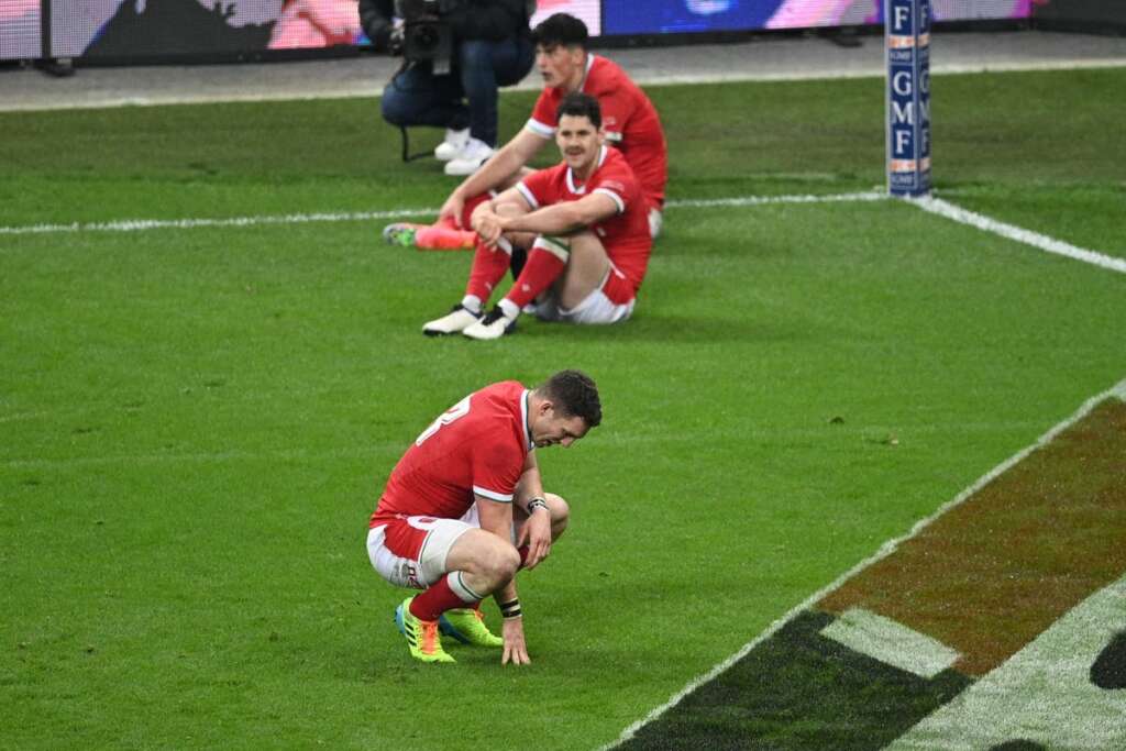 Wayne Pivac admet que le Pays de Galles se sent «  engourdi  » après une défaite dévastatrice contre la France