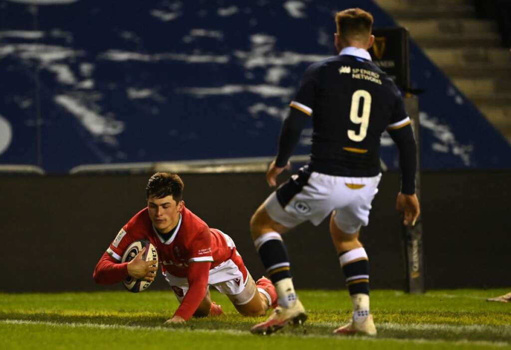 Louis Rees-Zammit «  adore ça  » en tant qu’acteur clé de la poursuite du Grand Chelem des Six Nations au Pays de Galles