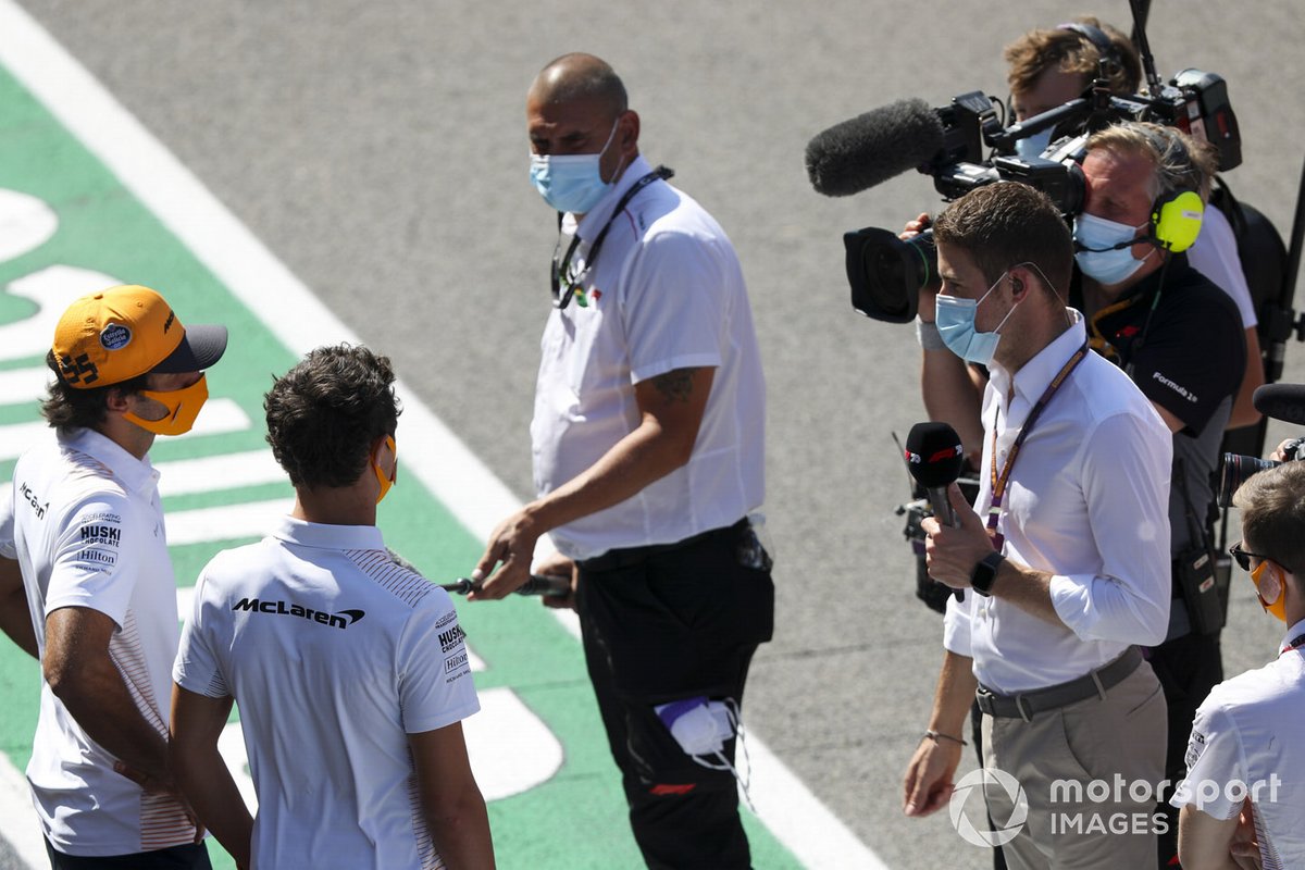Carlos Sainz Jr., McLaren et Lando Norris, McLaren parlent à Paul di Resta, Sky, TV 