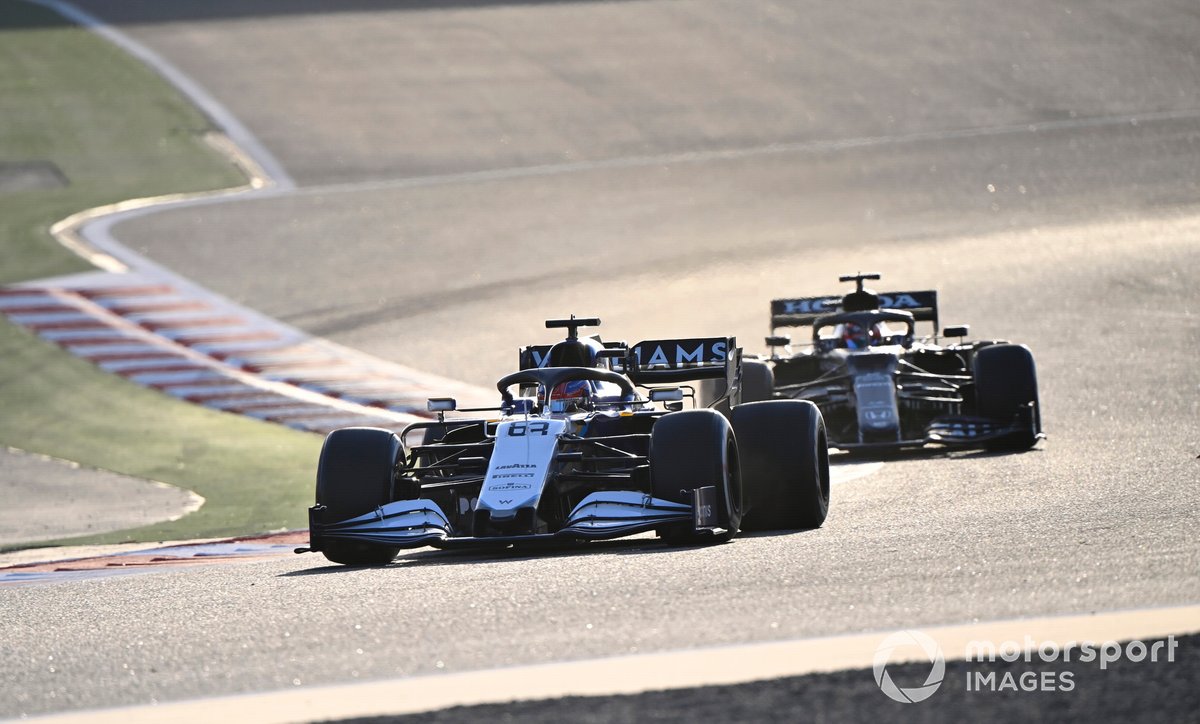 George Russell, Williams FW43B devant Yuki Tsunoda, AlphaTauri AT02 