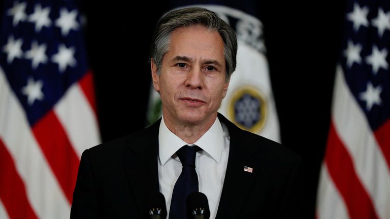 Le secrétaire d'État américain Antony Blinken prend la parole lors d'une visite du président américain Joe Biden au département d'État à Washington, États-Unis, le 4 février 2021. REUTERS / Tom Brenner
