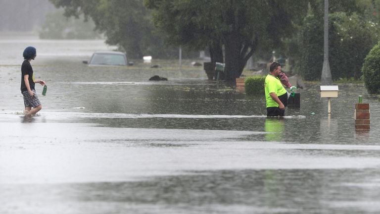 Les fortes pluies devraient s'atténuer sur la côte est de l'Australie, mais les inondations devraient persister