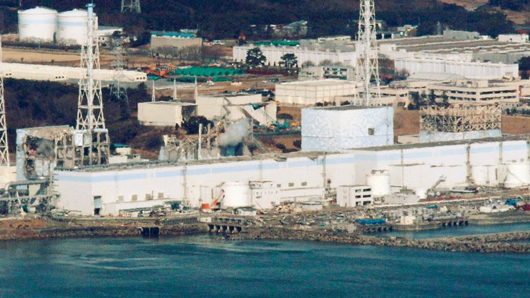 Une vue aérienne montre la centrale nucléaire de Fukushima Daiichi à Fukushima