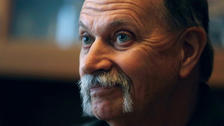 Mike Carpenter, l'oncle de Greg Longenecker