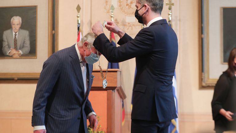Le prince de Galles a également reçu la plus haute distinction à Athènes