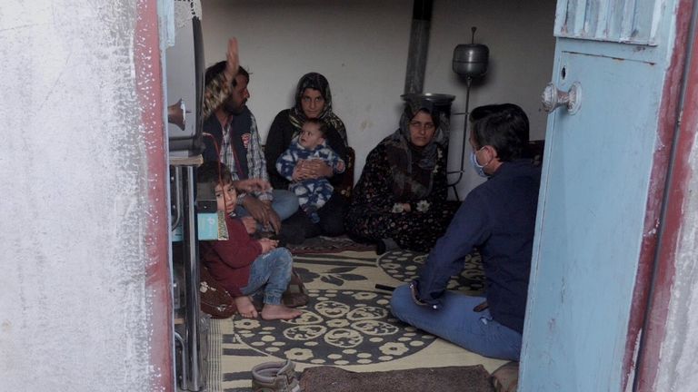La famille de Mohammed est déplacée, comme la moitié du pays