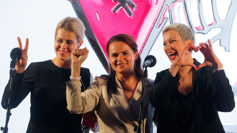 (De gauche à droite) Veronika Tsepkalo, Svetlana Tikhanouskaya, Maria Kolesnikova