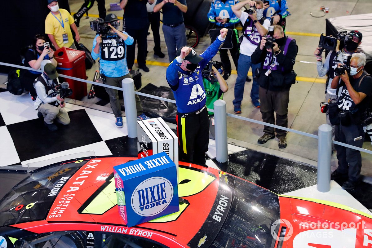 William Byron, Hendrick Motorsports, Chevrolet Camaro Axalta célèbre sa victoire