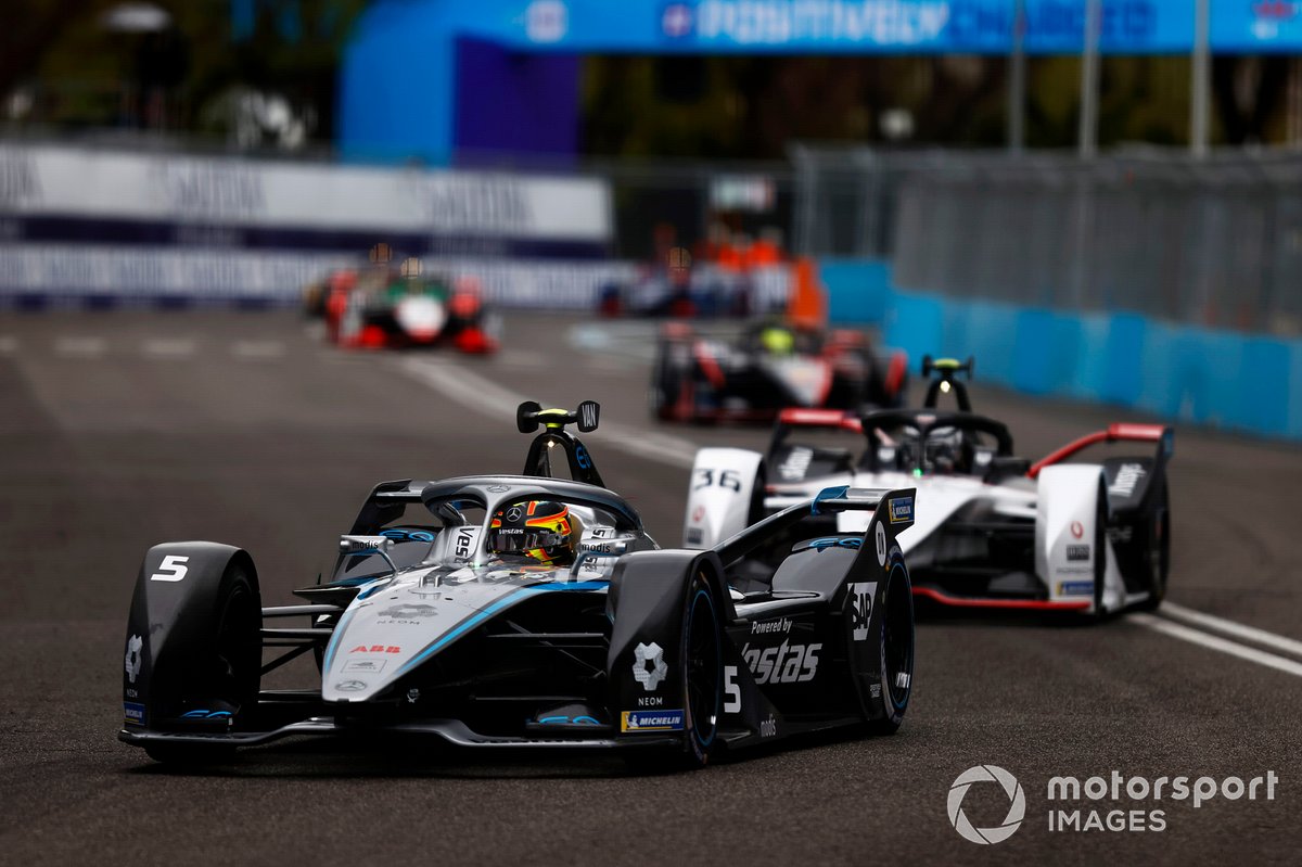Vandoorne mène Lotterer au premier tour