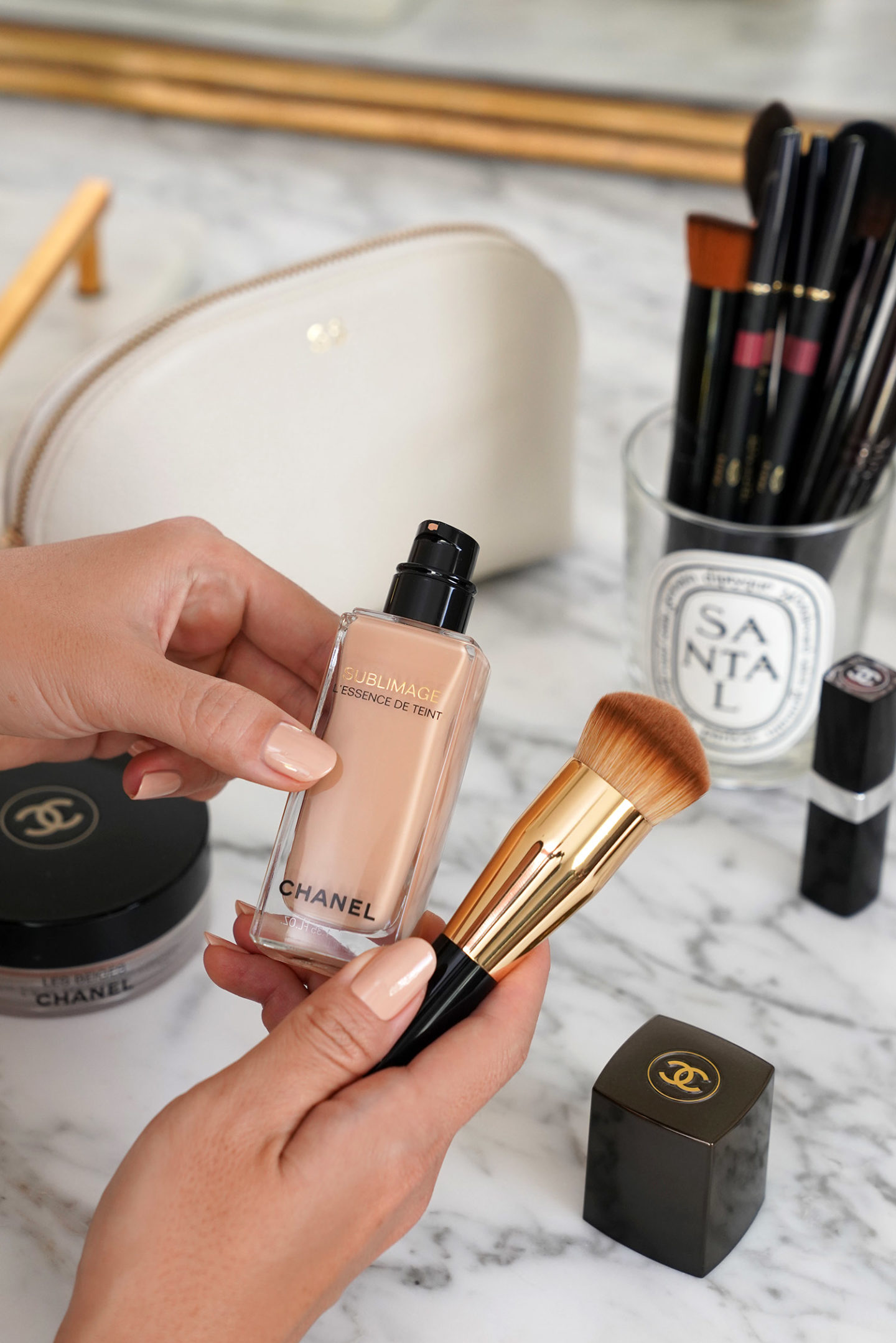 Chanel Sublimage L'Essence de Teint B40