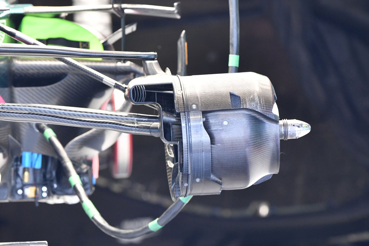 Conduit de frein avant Aston Martin AMR21 sans détail du panneau de croisement